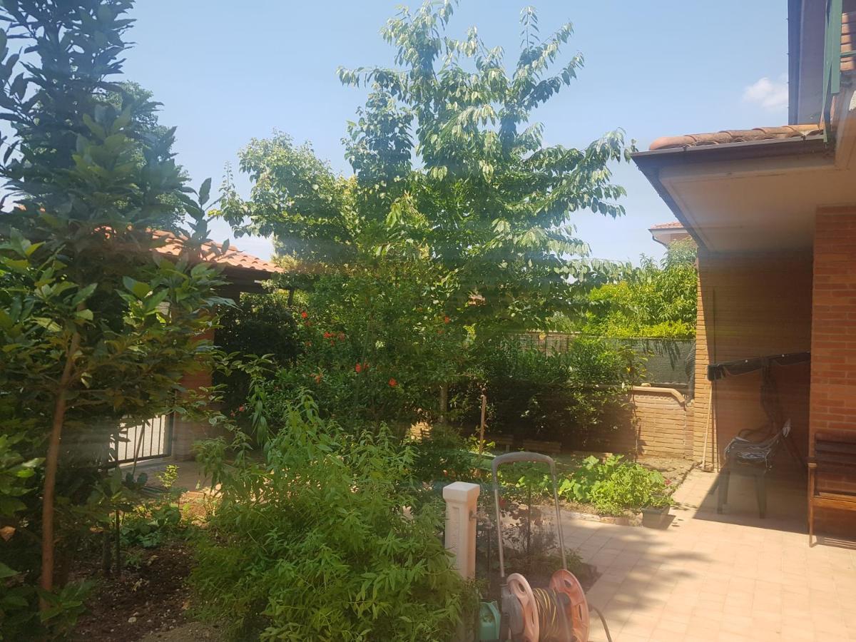 La Quercia Fiorita Hotel Trivolzio Luaran gambar