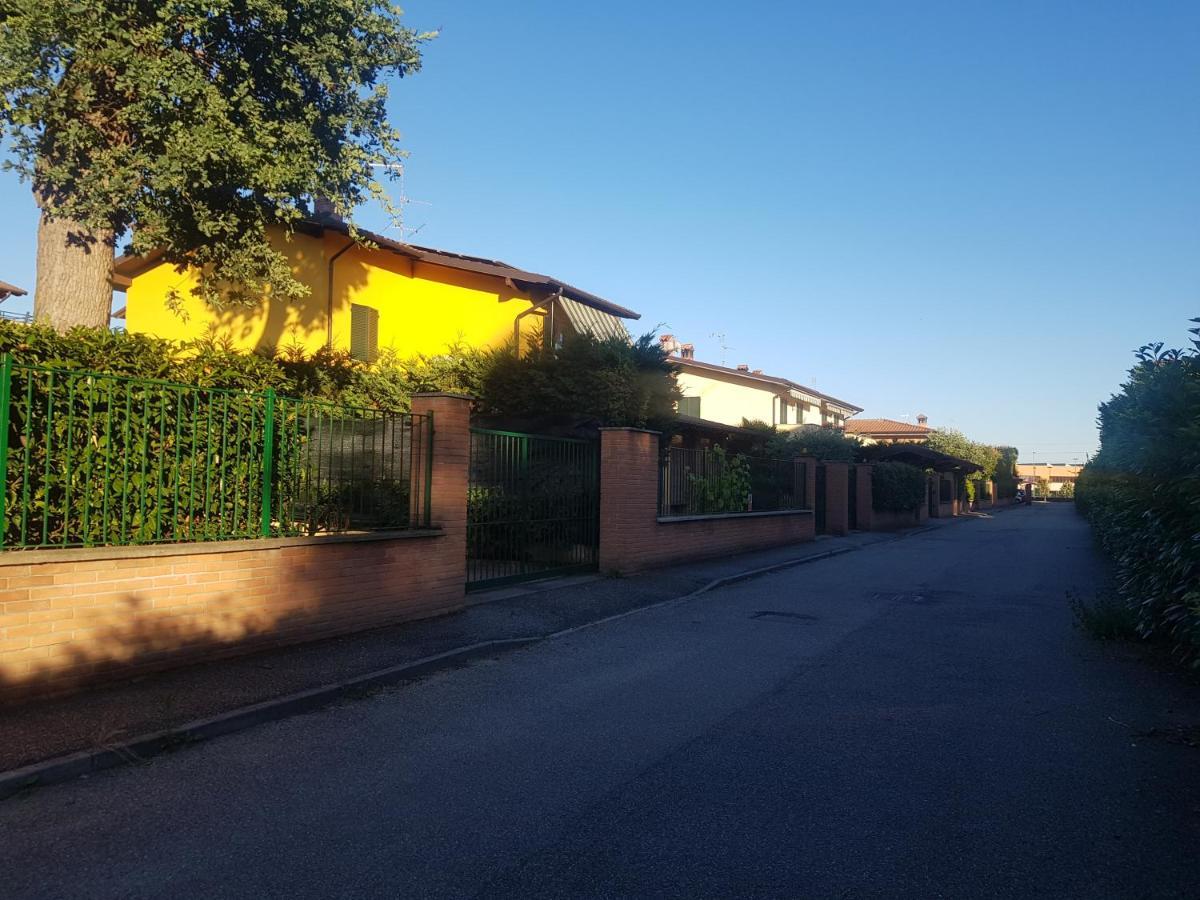 La Quercia Fiorita Hotel Trivolzio Luaran gambar